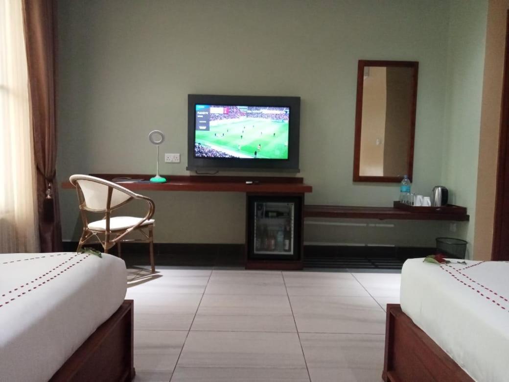 Cate Hotel Morogoro Bagian luar foto